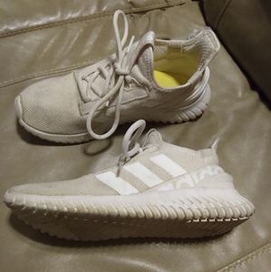 Adidas Mens Size 8 Trainer